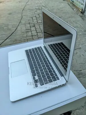 Laptop Apple MacBook Air 8GB Intel Core I5 SSD 128GB