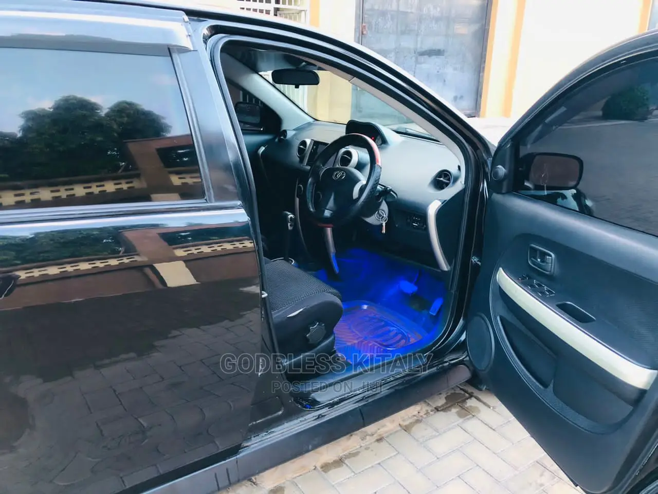 Toyota IST 2003 Black