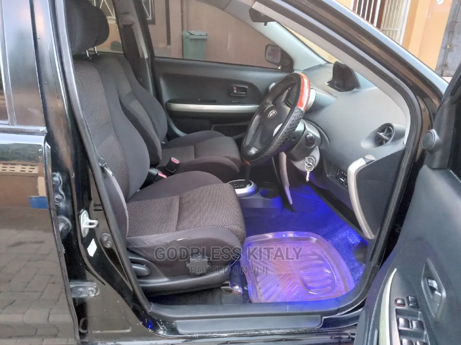 Toyota IST 2003 Black