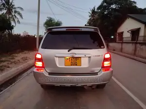 Toyota Kluger 2004 Silver