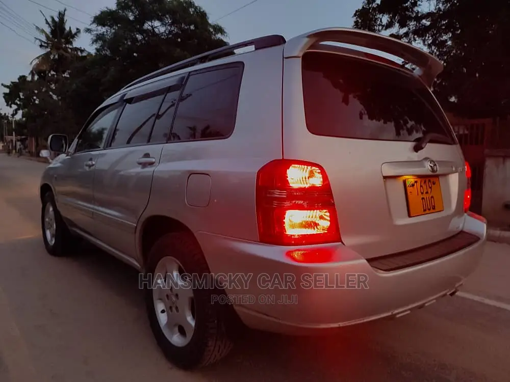 Toyota Kluger 2004 Silver