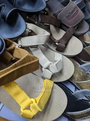 Unisex Teva Brown