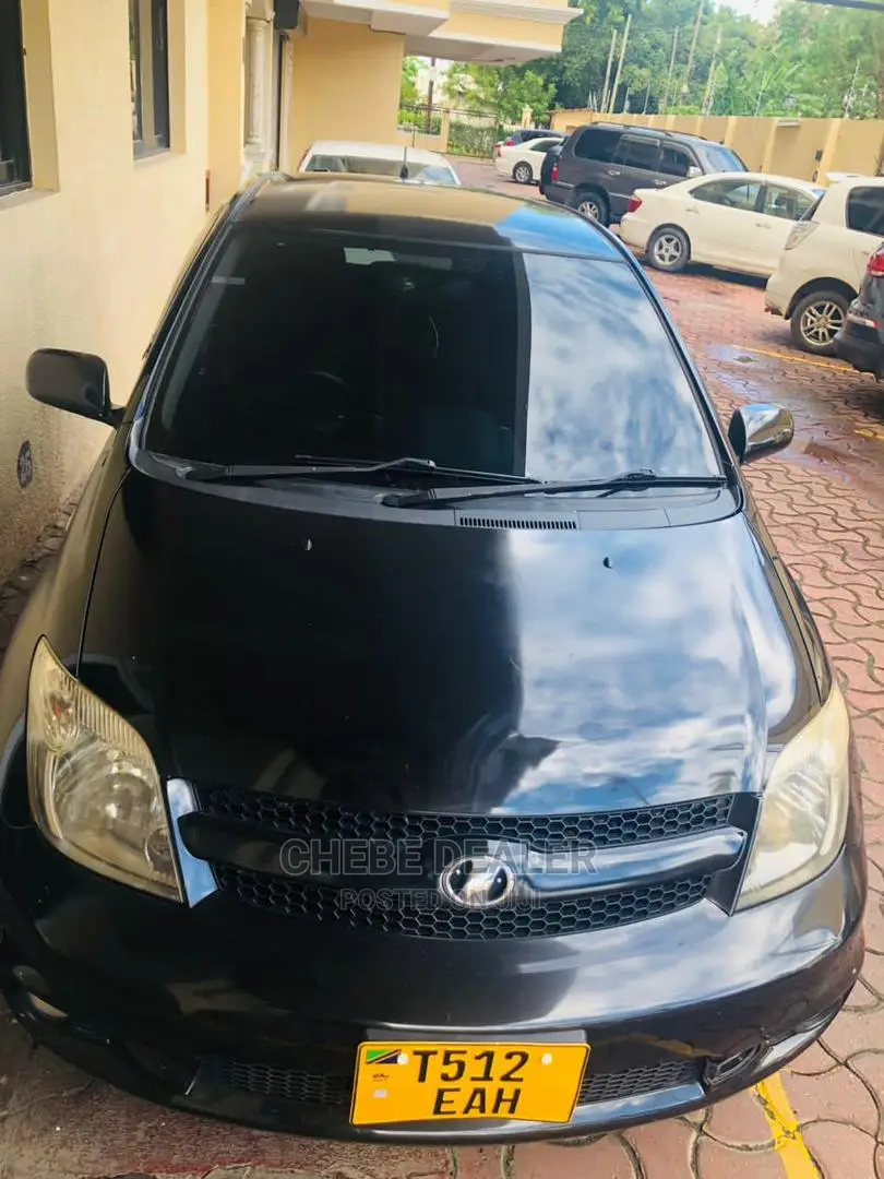 Toyota IST 2005 Black
