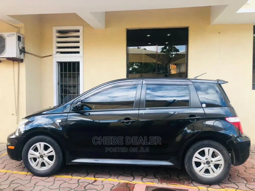 Toyota IST 2005 Black