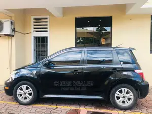 Toyota IST 2005 Black