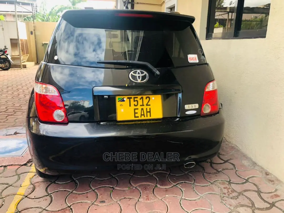 Toyota IST 2005 Black