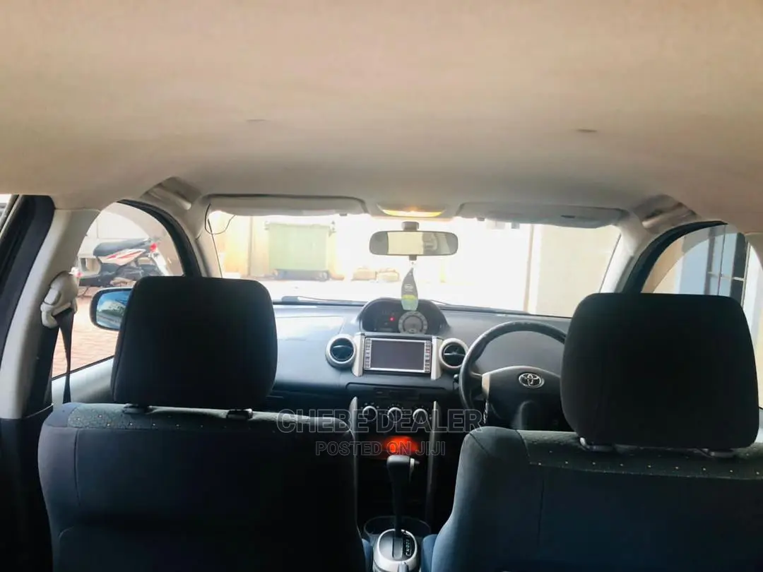 Toyota IST 2005 Black