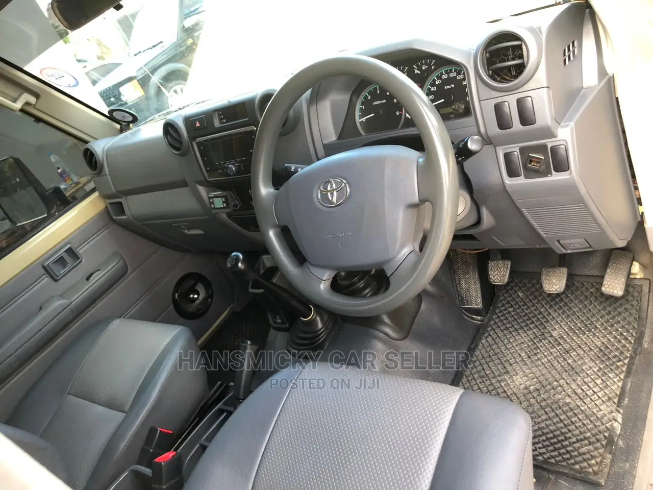 Toyota Land Cruiser 2010 Beige