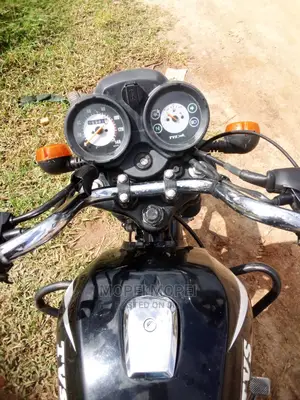TVS Neo NX 2022 Yellow