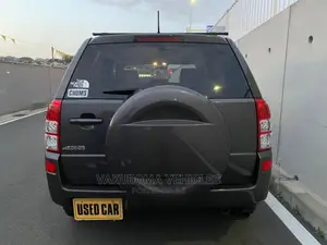 Suzuki Escudo 2011 Gray