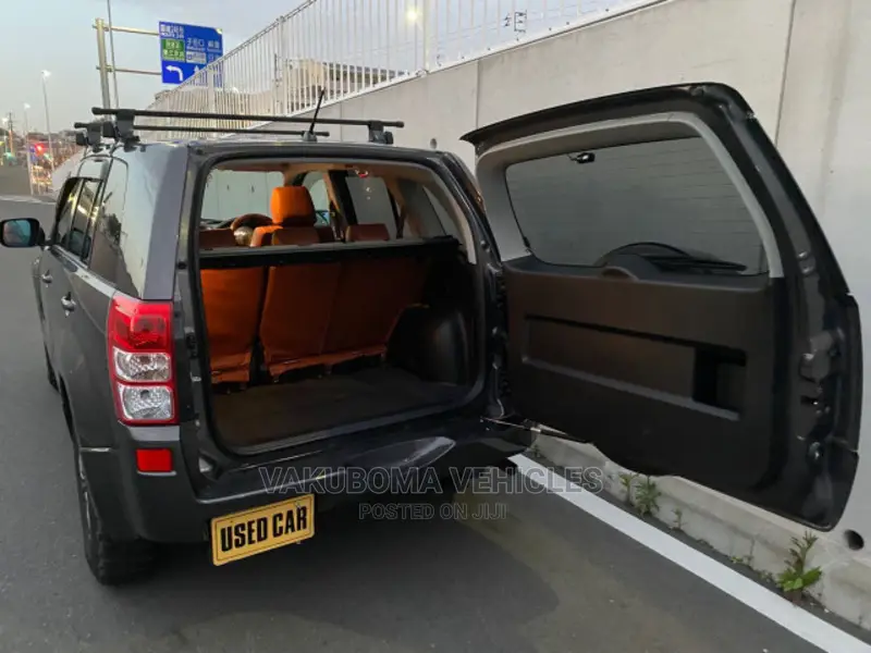 Suzuki Escudo 2011 Gray