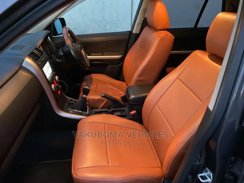 Suzuki Escudo 2011 Gray