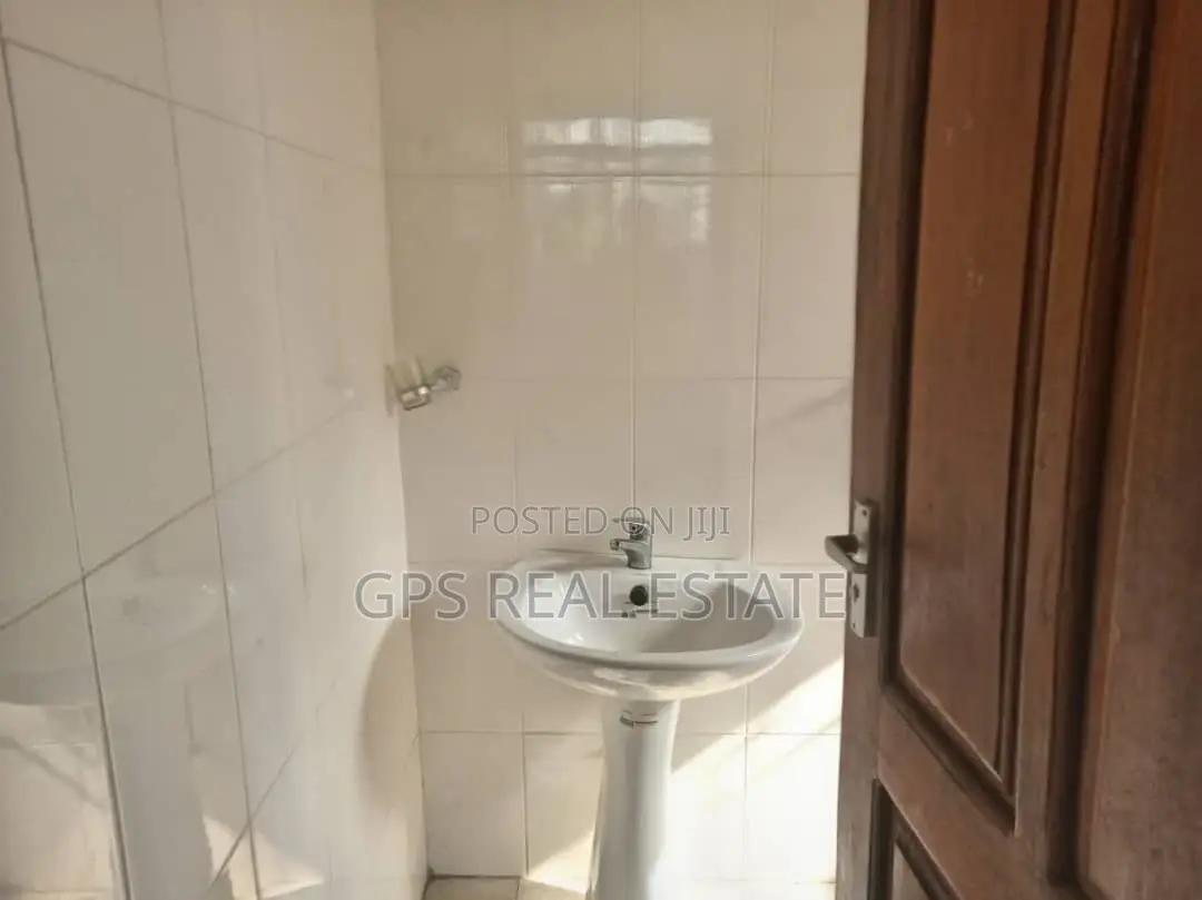 3bdrm House in Mikwambe, Kigamboni for Sale