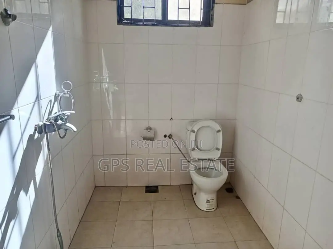 3bdrm House in Mikwambe, Kigamboni for Sale
