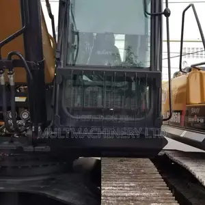 Komatsu PC 210