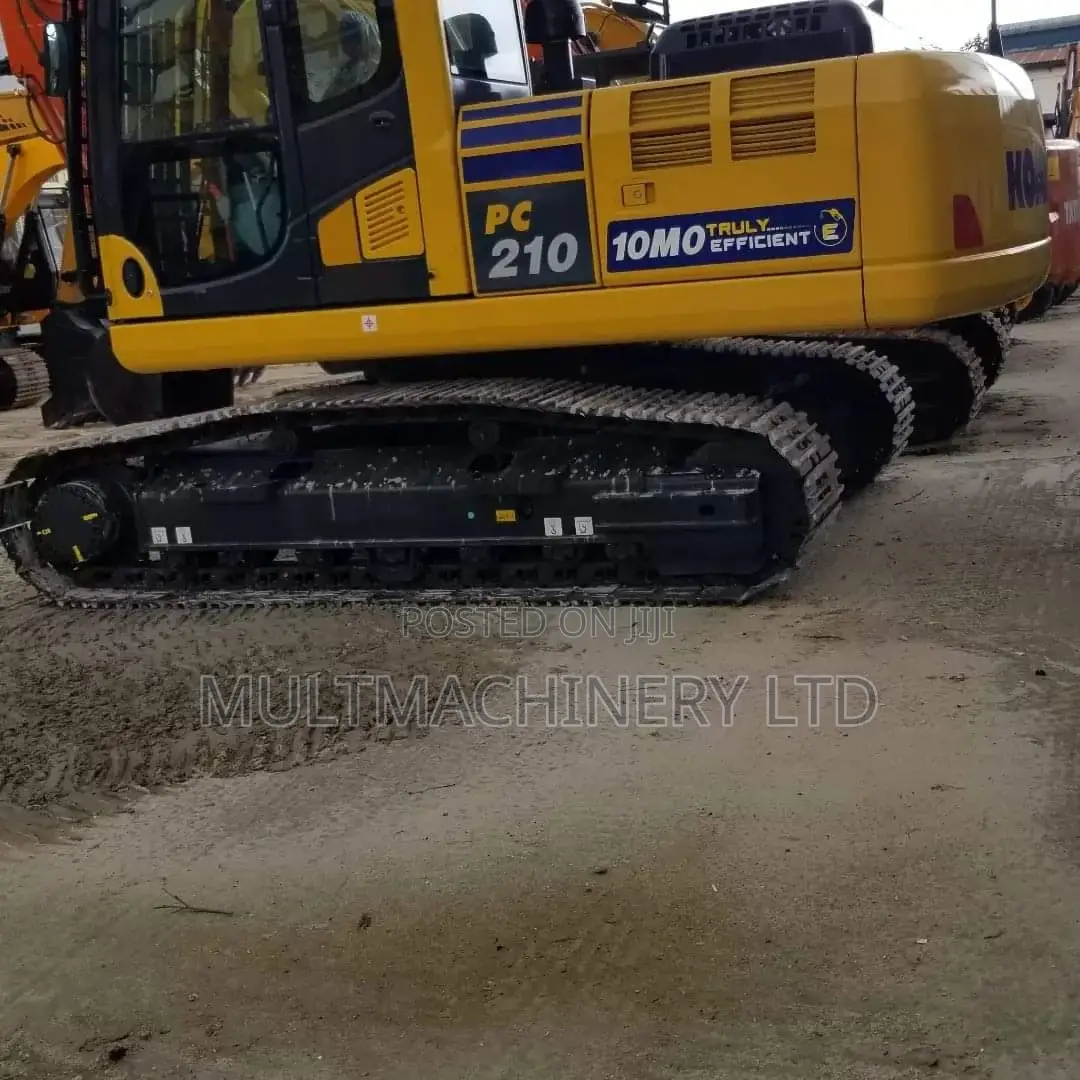 Komatsu PC 210