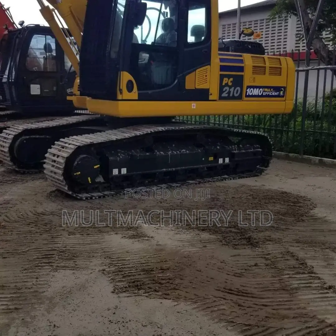 Komatsu PC 210