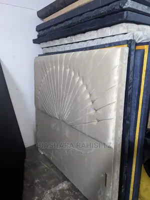 Bed Sofa Mpya 5 Kwa 6