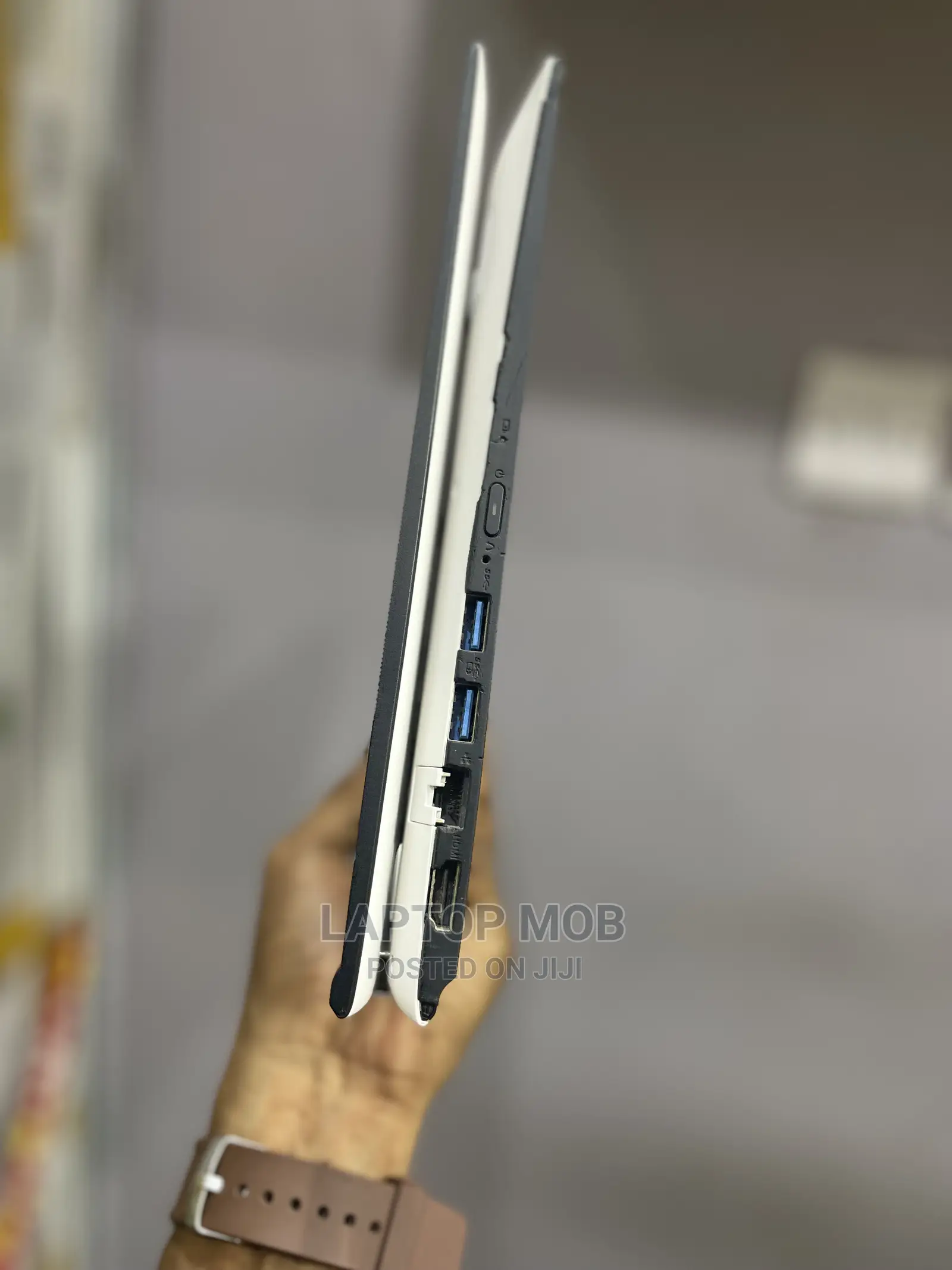 Laptop Lenovo Yoga 700 4GB Intel HDD 500GB