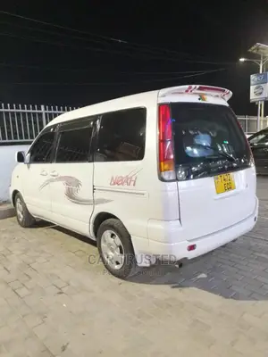 Toyota Noah 2.0 FWD (8 Seater) 2001 White
