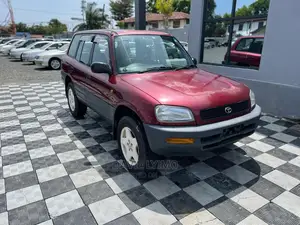 Toyota RAV4 Base 4x4 1999