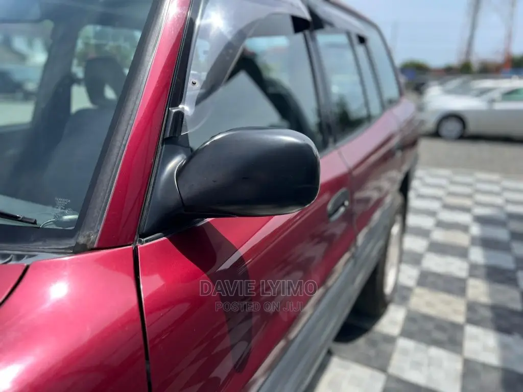 Toyota RAV4 Base 4x4 1999