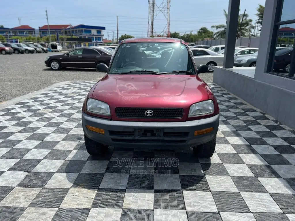 Toyota RAV4 Base 4x4 1999