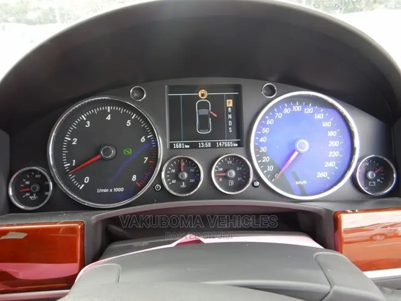 Volkswagen Touareg 2005 Silver
