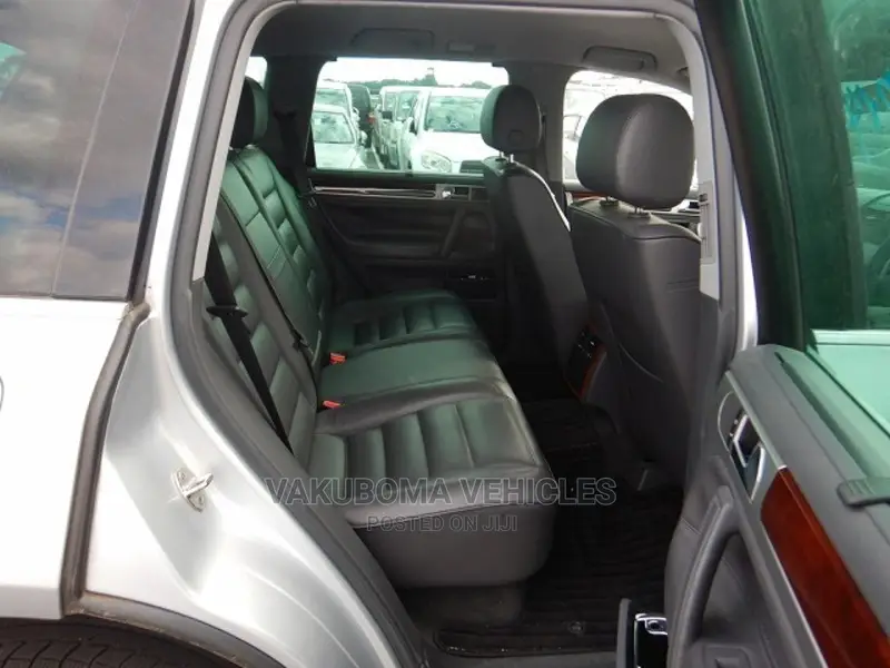 Volkswagen Touareg 2005 Silver
