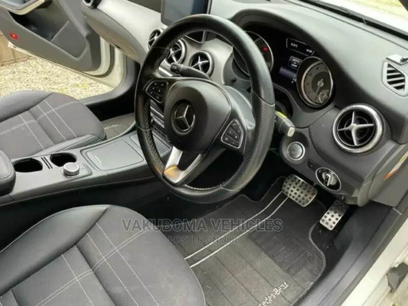 Mercedes-Benz CLA-Class 2015 Pearl