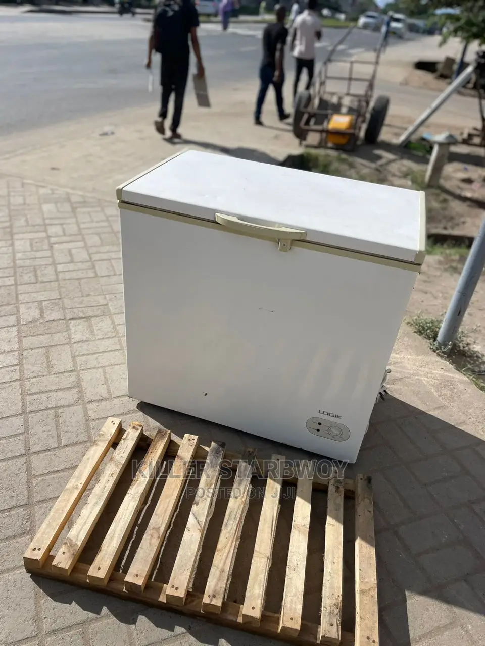 Freezer Kampuni Ya Logic Lita 235