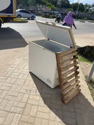Freezer Kampuni Ya Logic Lita 235