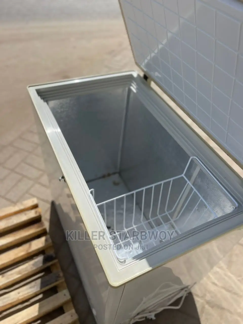 Freezer Kampuni Ya Logic Lita 235