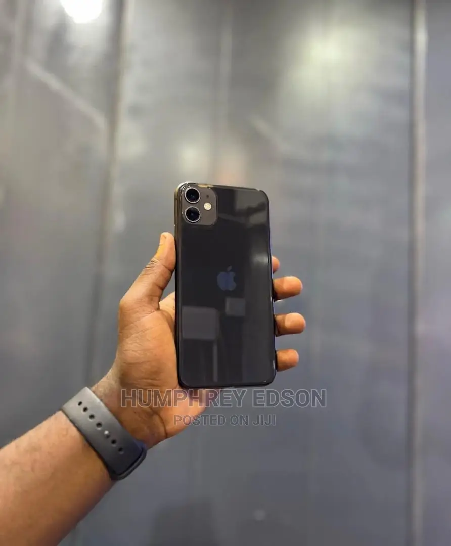 New Apple iPhone 11 128 GB Black