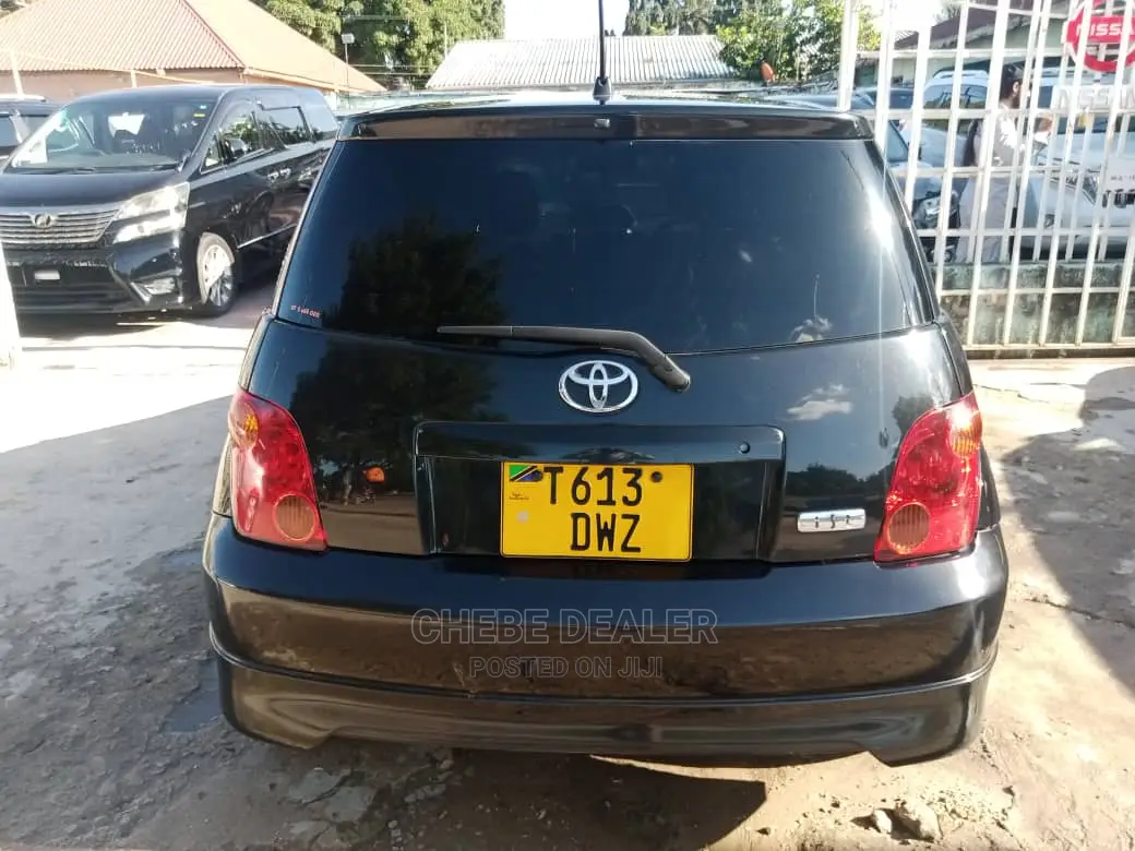 Toyota IST 2004 Black