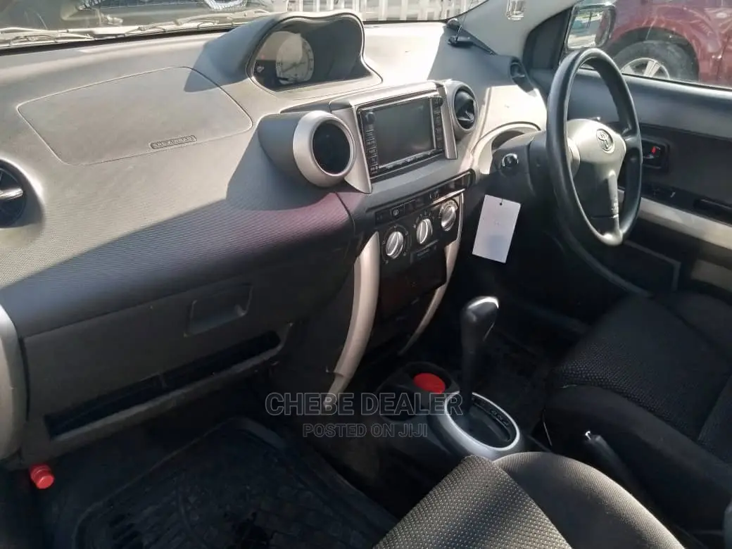 Toyota IST 2004 Black