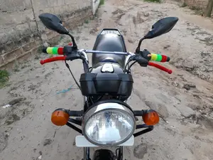 TVS HLX 125 2021