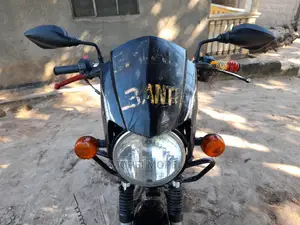 TVS King Cargo 2021 Yellow