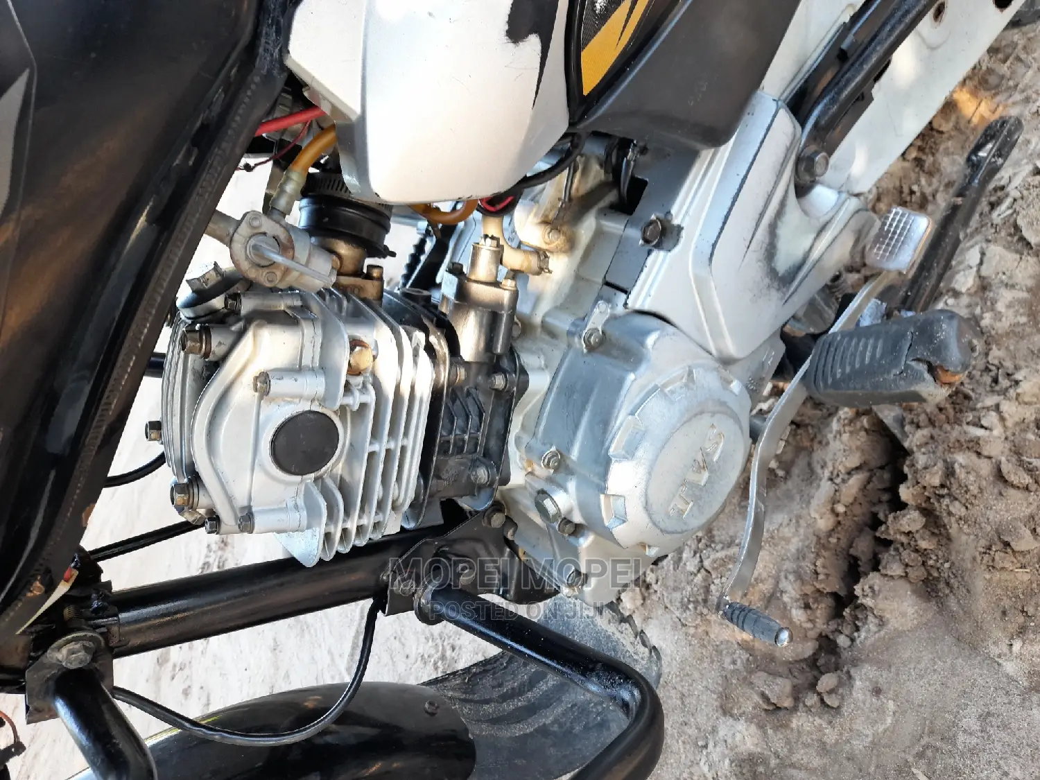 TVS King Cargo 2021 Yellow