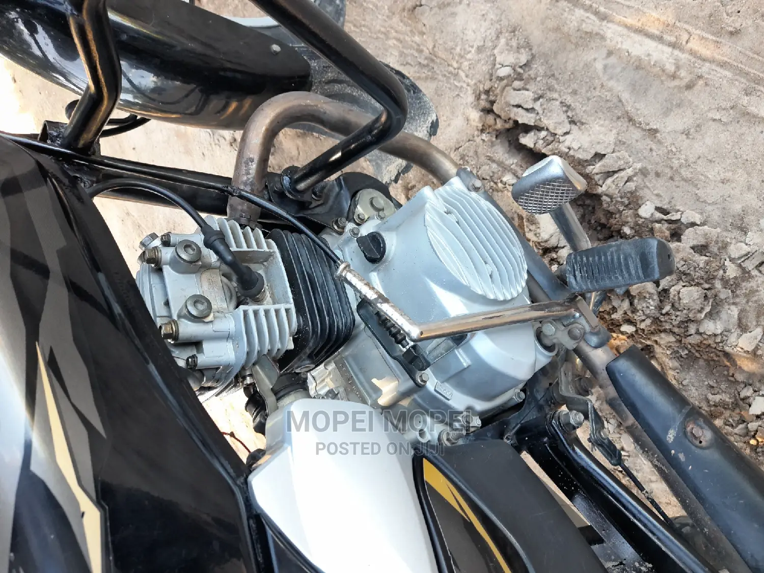 TVS King Cargo 2021 Yellow