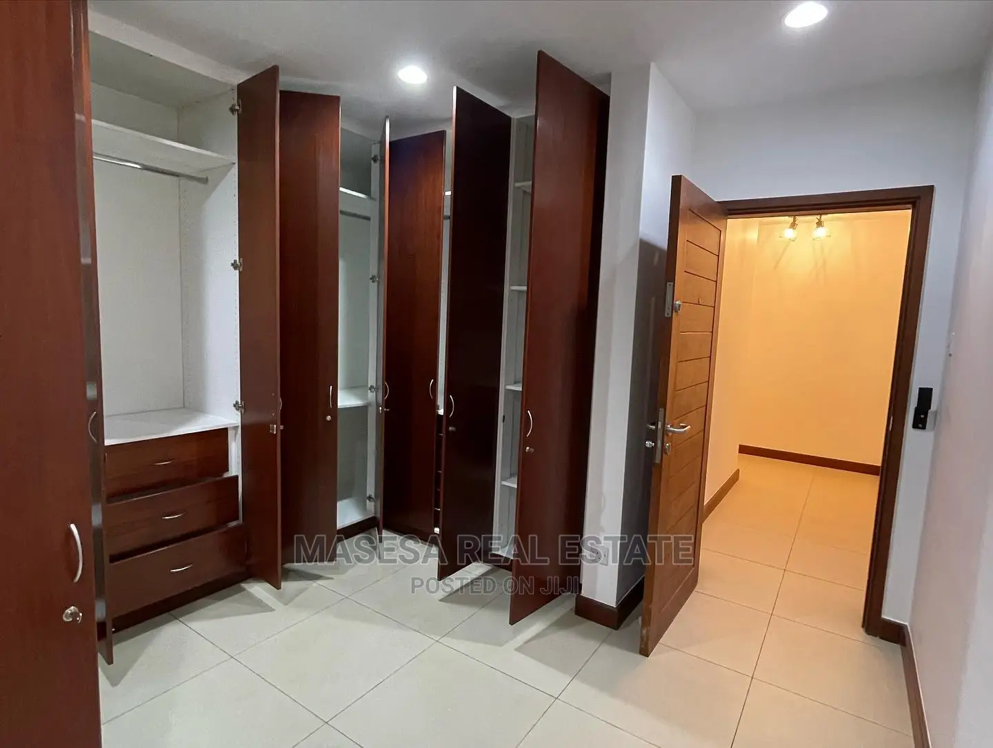 4bdrm Villa in Masaki for Rent
