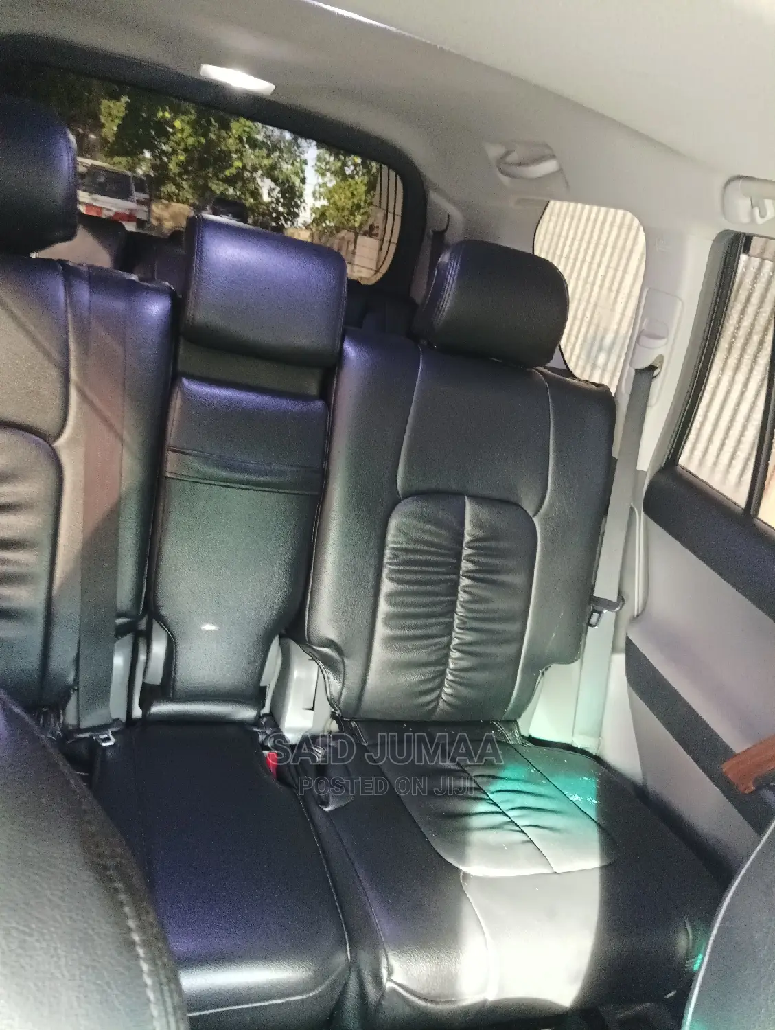 Lexus LS 2011 Pearl