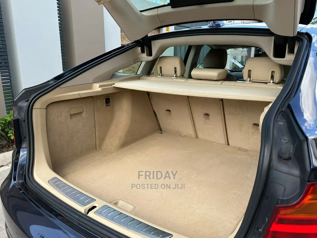 BMW 320i 2015 Black