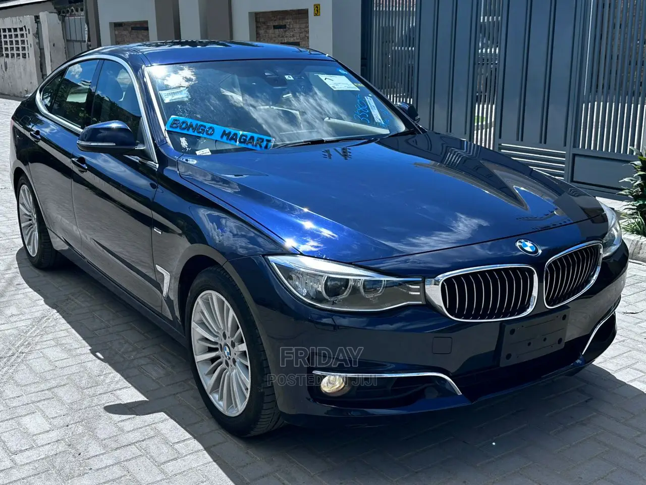 BMW 320i 2015 Black