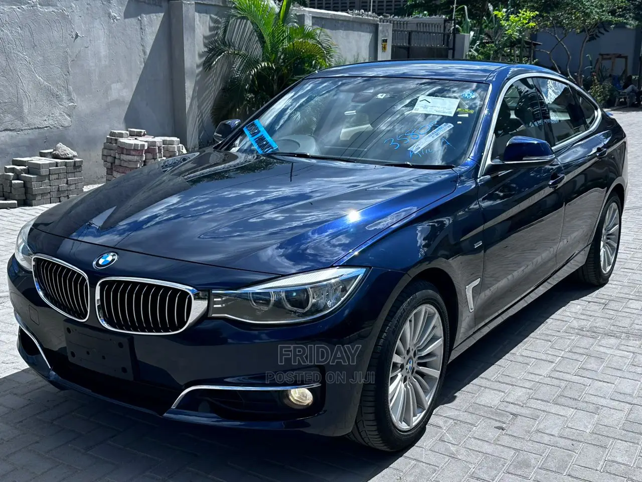 BMW 320i 2015 Black