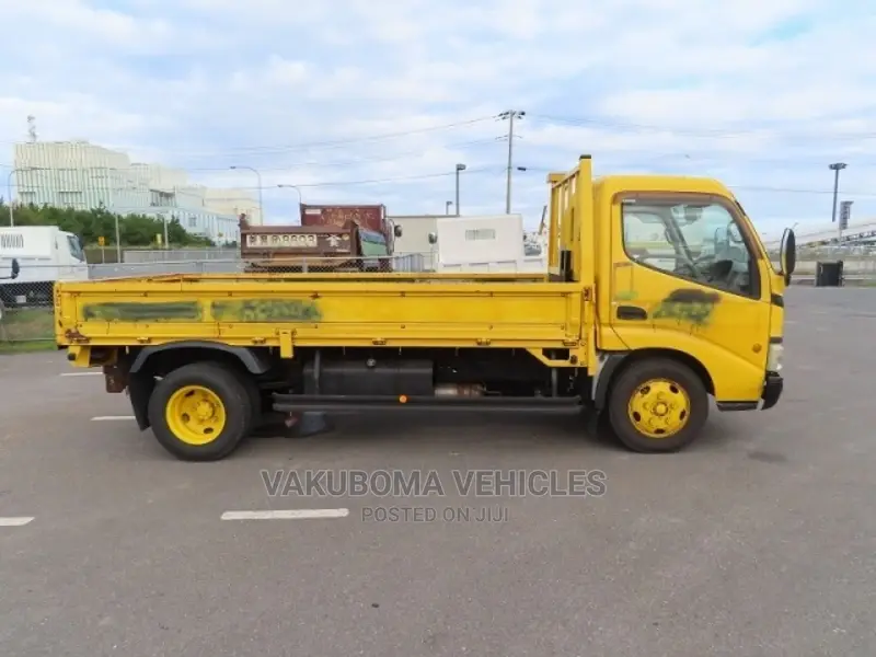 Flat Body Truck