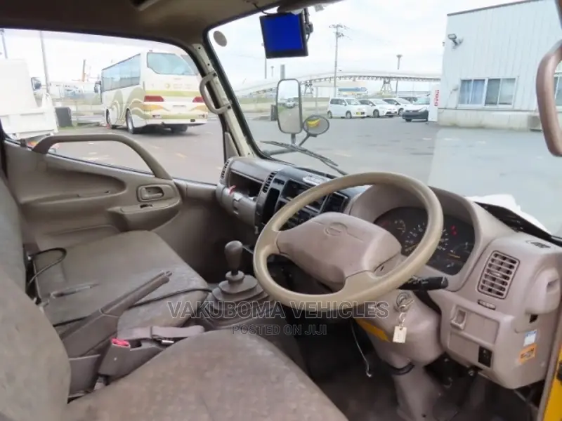 Flat Body Truck