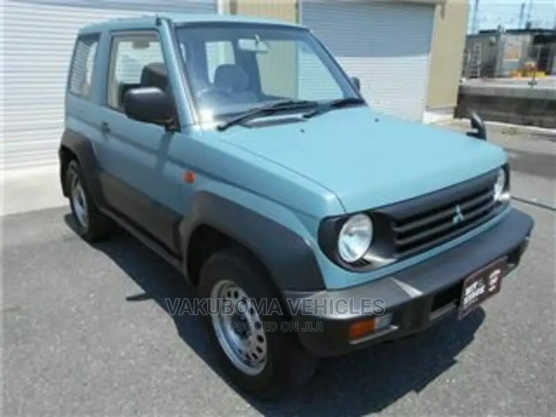 Mitsubishi Pajero 1996 Blue
