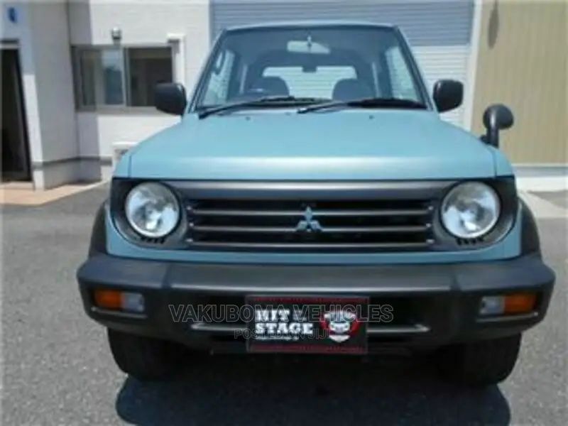 Mitsubishi Pajero 1996 Blue
