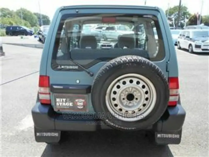 Mitsubishi Pajero 1996 Blue